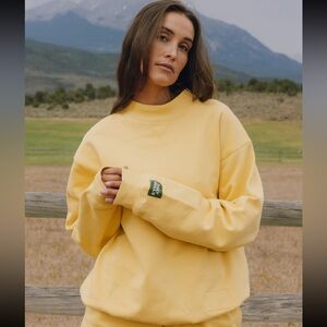 DAILY DRILLS Vintage Crewneck Fleece Sweatshirt - Sunny